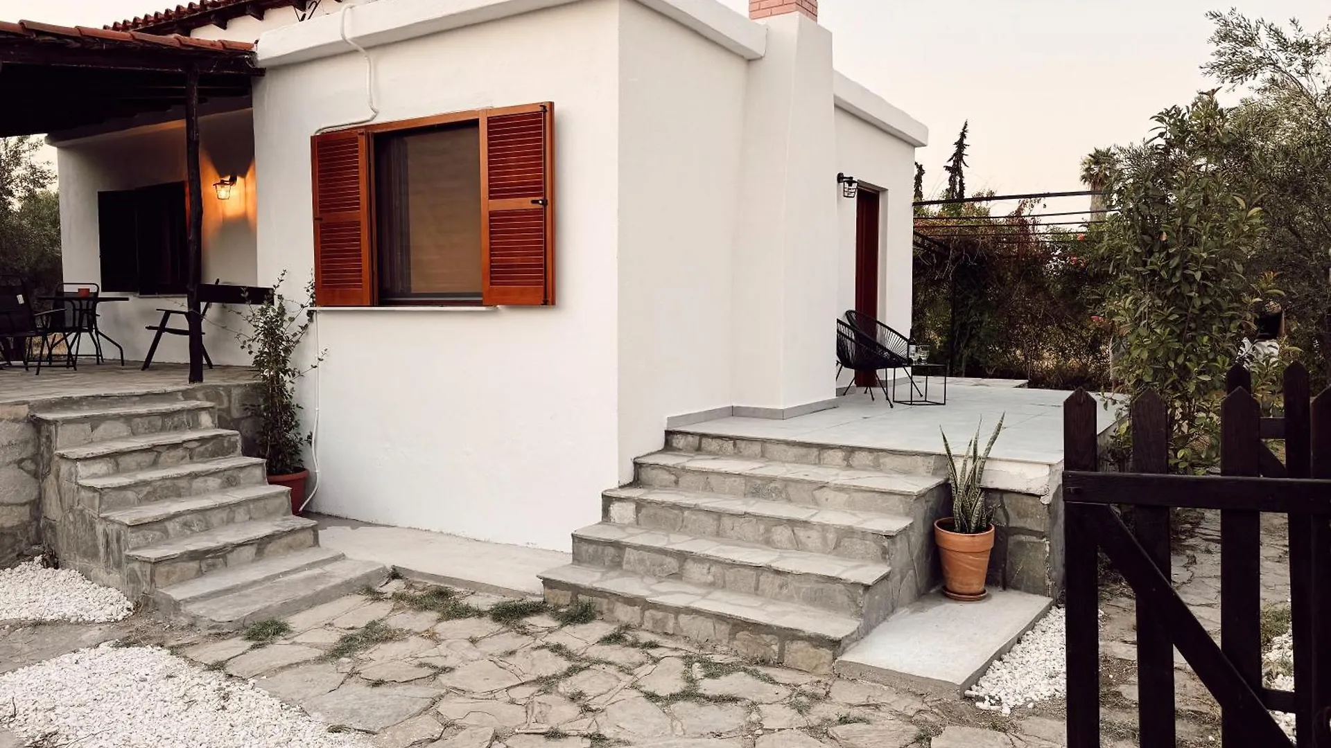 Essential Escape II Villa Psakoudia Greece