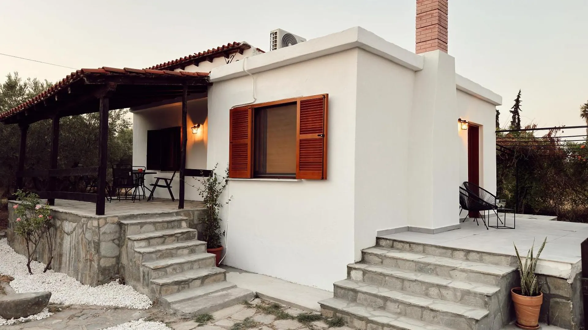 Essential Escape II Villa Psakoudia